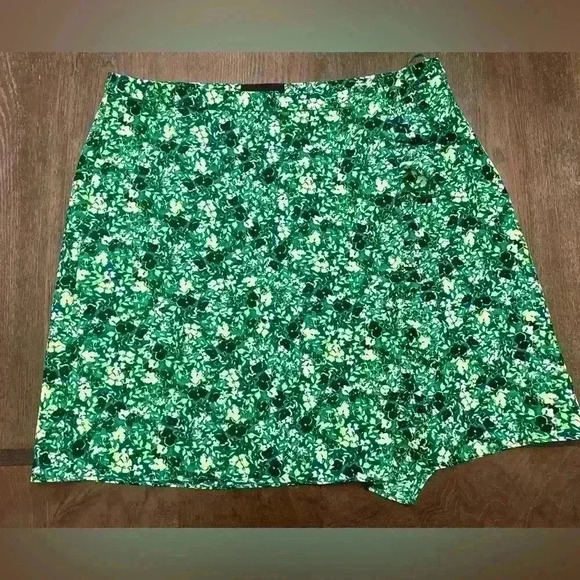 TOPSHOP green floral ruffled wrap skirt - Picture 1 of 4